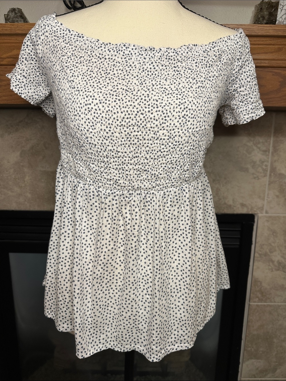 Old Navy M Blue Dot White Smocked Peplum Top Off Shoulder Short Sleeve